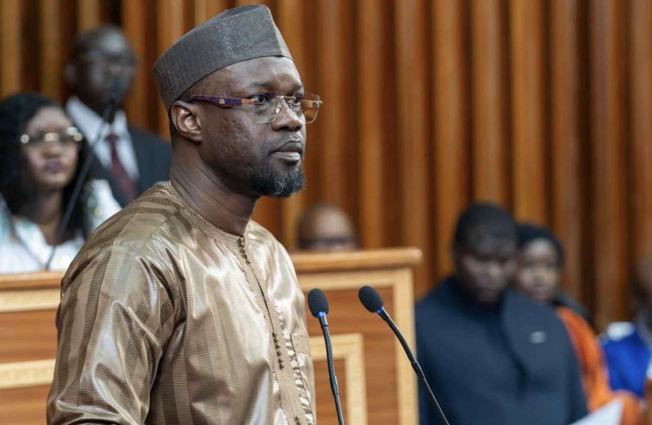 Sénégal : Bassirou Diomaye Faye révoque Ousmane Sonko et dissout le gouvernement