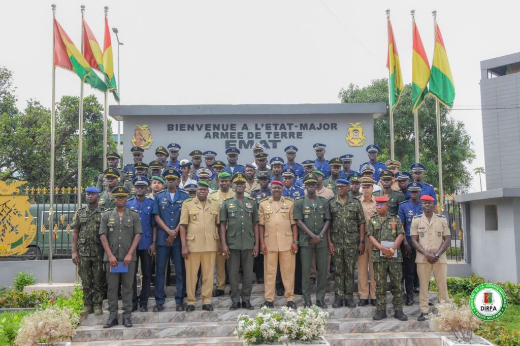 Coopération militaire : la 8ème promotion de l’Institut de Défense du Sénégal en immersion stratégique à Conakry